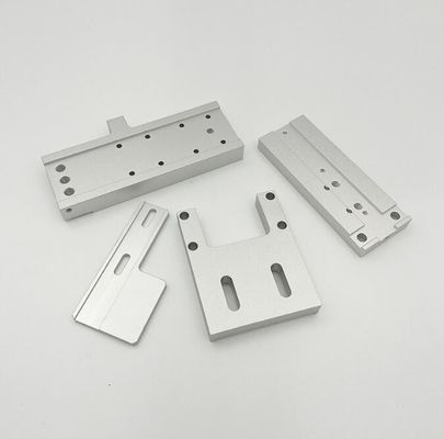 Изготовленные на заказ части CNC алюминиевые обрабатывая CNC для того чтобы обрабатывать подвергая механической обработке части на токарном станке